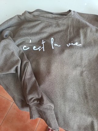 Conjunto camiseta y pantalón c'est la vie