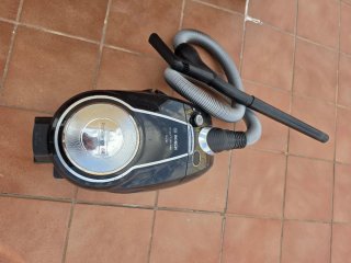 Aspirador Bosch ProSilence 64 Negro