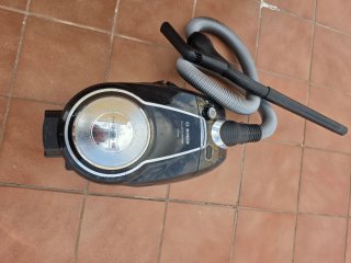 Aspirador Bosch ProSilence 64 Negro