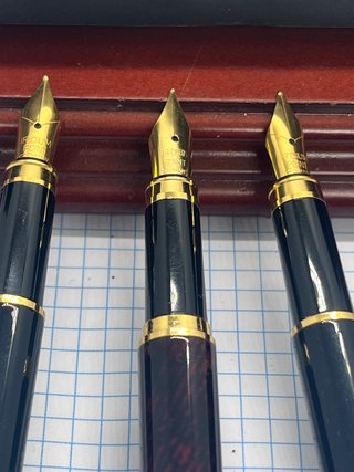Set di 3 penne stilografiche con astuccio nuovo