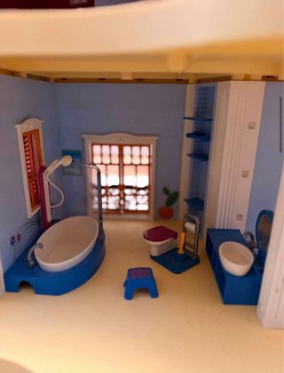 Casa de muñecas Playmobil con accesorios