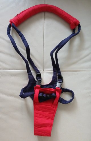 Mochila Portabebés Jané Azul y arnés andador MS