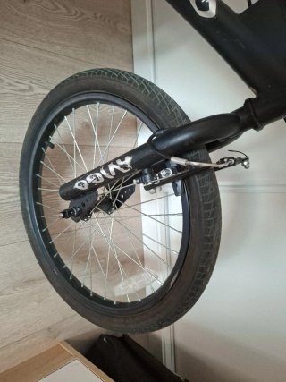 Bicicleta BMX Negra