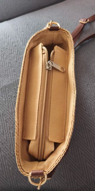 Bolso tipo rafia con rayas