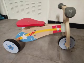 Bicicleta madera infantil como nueva