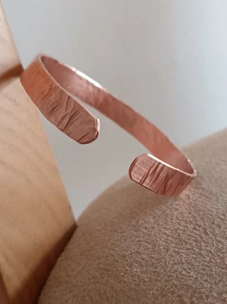 Pulsera cobre 100% diseño martillado texturizado