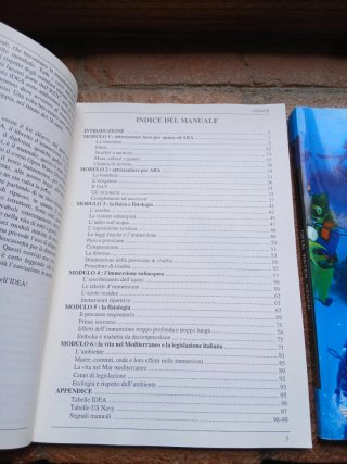 Libri vintage corso di immersione subacquea