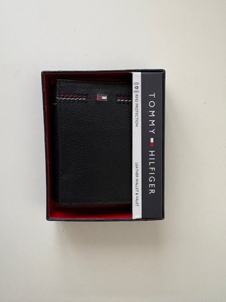 Cartera Tommy Hilfiger Negra Cuero RFID