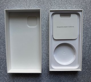 iPhone 11 Rojo 64GB Caja y bolsa
