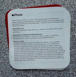 iPhone 11 Rojo 64GB Caja y bolsa