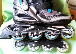 PATINES EN LINEA ROLLER BLADE SPARK 80. TALLA 43