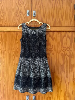 Vestido negro encaje