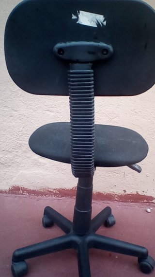 Silla de escritorio con ruedas