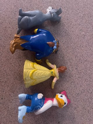 Figuras Disney: Bella, Bestia, Daisy y vagabundo