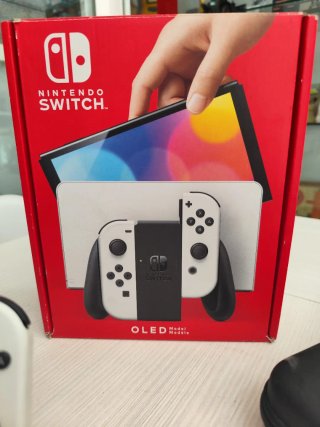 Nintendo Switch OLED Blanca y Negra