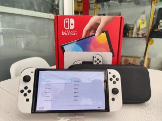 Nintendo Switch OLED Blanca y Negra