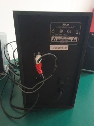 Altavoces Trust 2.1 con Subwoofer