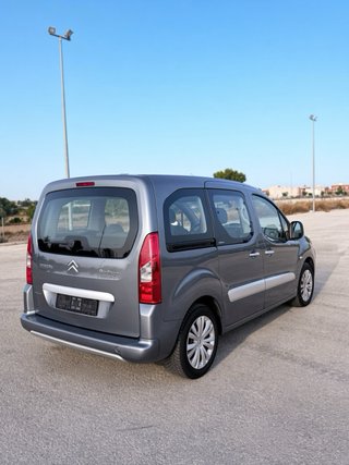 Citroen Berlingo 2011 muy bien cuidado.