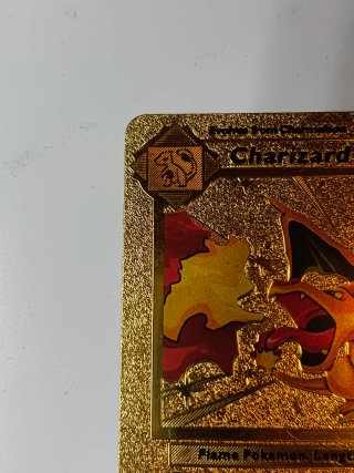 Carta Pokémon Charizard Dorado