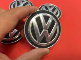 VW: Tapabujes Originales Golf, Tiguan, Caravelle.