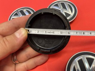 VW: Tapabujes Originales Golf, Tiguan, Caravelle.