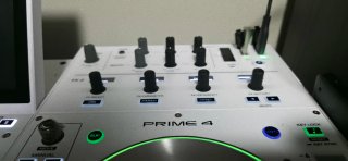 Denon DJ Prime 4 Edición Limitada Blanca