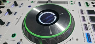 Denon DJ Prime 4 Edición Limitada Blanca