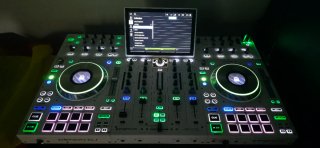 Denon DJ Prime 4 Edición Limitada Blanca