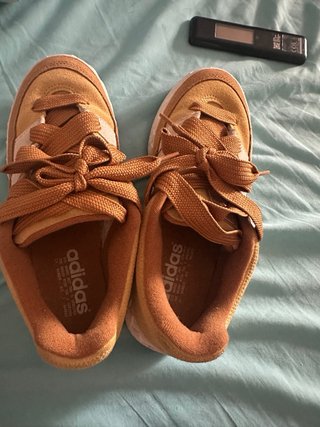 Adidas Bambas Marrones y Amarillas