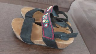 Sandalias Desigual Negras con Bordado Multicolor