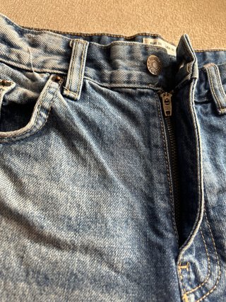 Bermudas vaqueras desgastadas azules