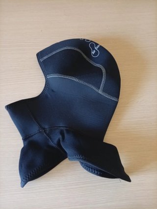 Maglia, guanti e cappuccio per immersioni