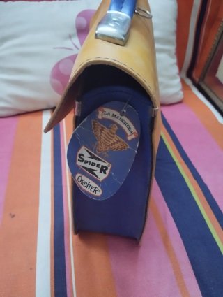 Cartera escolar antigua nueva