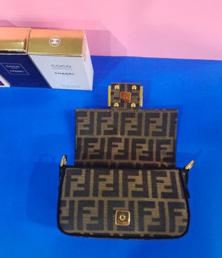 Borsa Fendi Peekaboo Mini