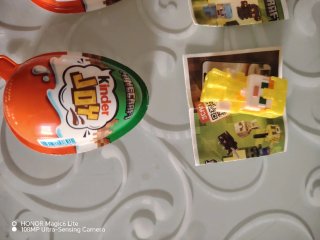 Personaggi Minecraft Kinder Joy