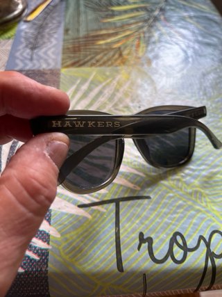Gafas de sol Hawkers negras y grises