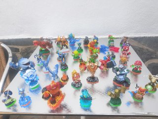 Skylanders Spyro's Adventure - Figuras y Cartas