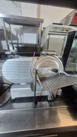 Cortadora de fiambre profesional