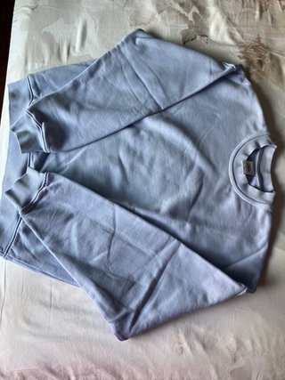 Sudadera Zara azul cielo Talla S