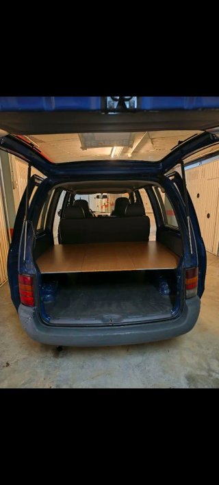 Nissan Serena 1994