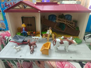 Lote Playmobil Casa 5167 y Granja 4897