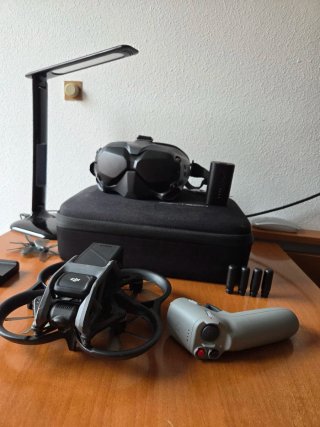 Dron DJI Avata Fly Smart Combo
