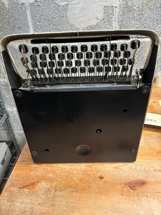 Máquina de escribir Olivetti Pluma 22