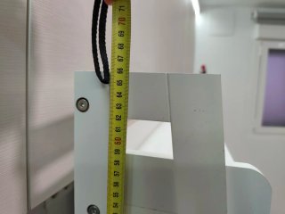 Estantería de madera blanca