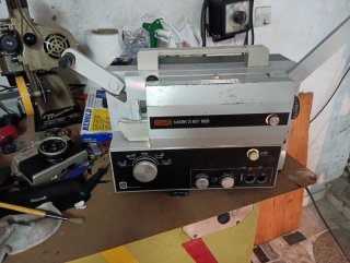 Solo venta persona Proyector Eumig Mark S 807 Supe