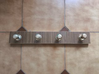 Colgador de pared madera y metal