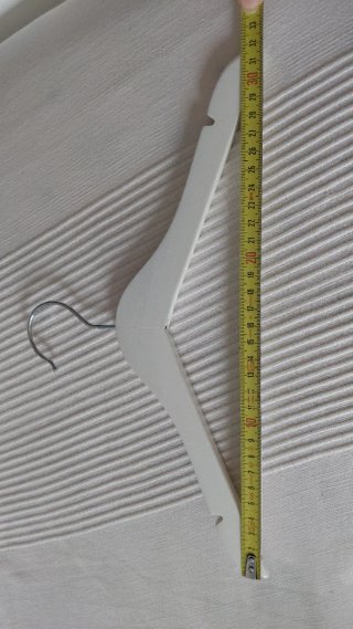 Perchas de madera blancas 12uds