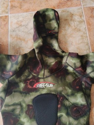 Traje de neopreno Free-Sub camuflaje