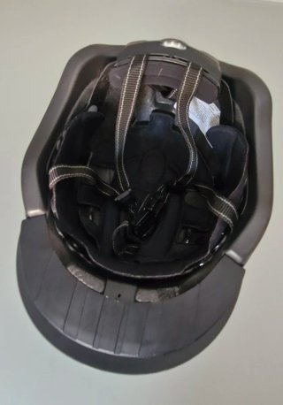 Casco de equitación negro