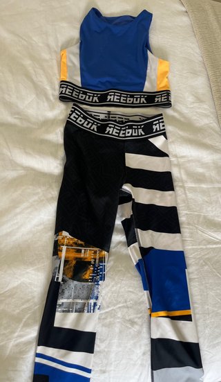 Conjunto deportivo Reebok